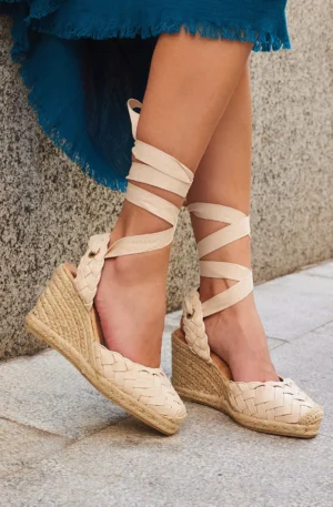 cuña mujer trenzada