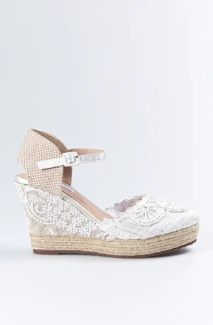 Cuña modelo Eva para novia de la firma Mandarina