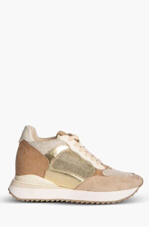 Zapatilla Corina con cuña interior