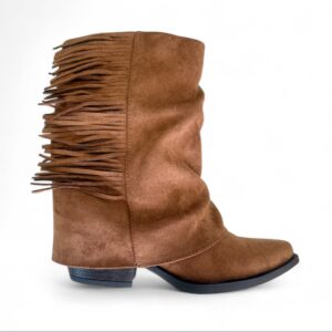 Bota media caña camel con flecos y faldon