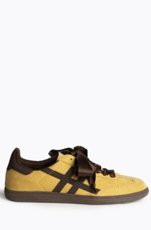 Zapatilla Corina cordones lazo raso