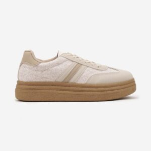 Zapatilla beige plataforma